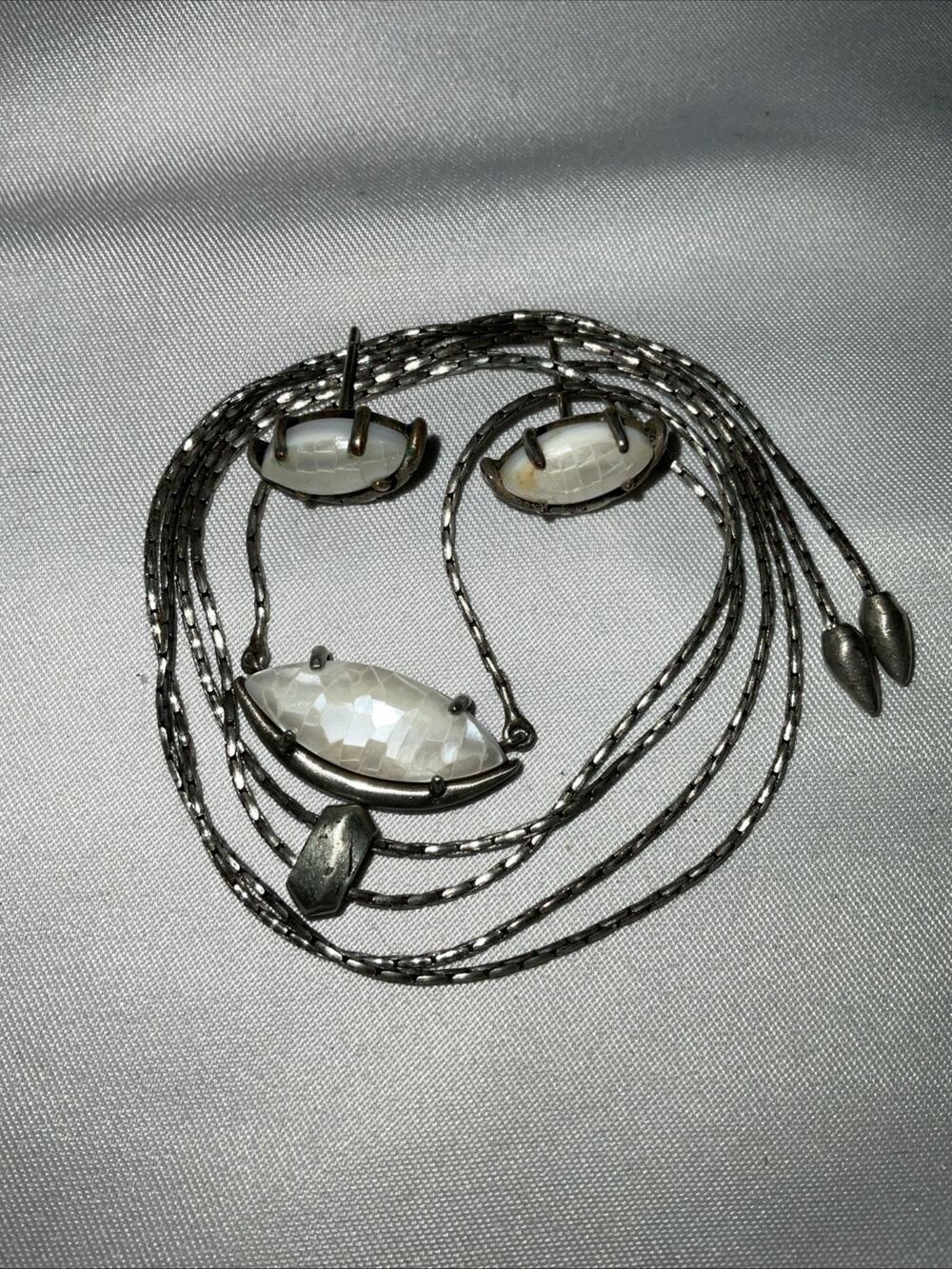 KENDRA SCOTT CRACKLE MOTHER OF PEARL NECKLACE & EARRINGS